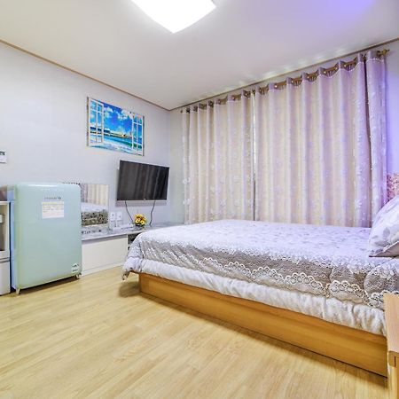 Sokcho Santolini Pension Экстерьер фото