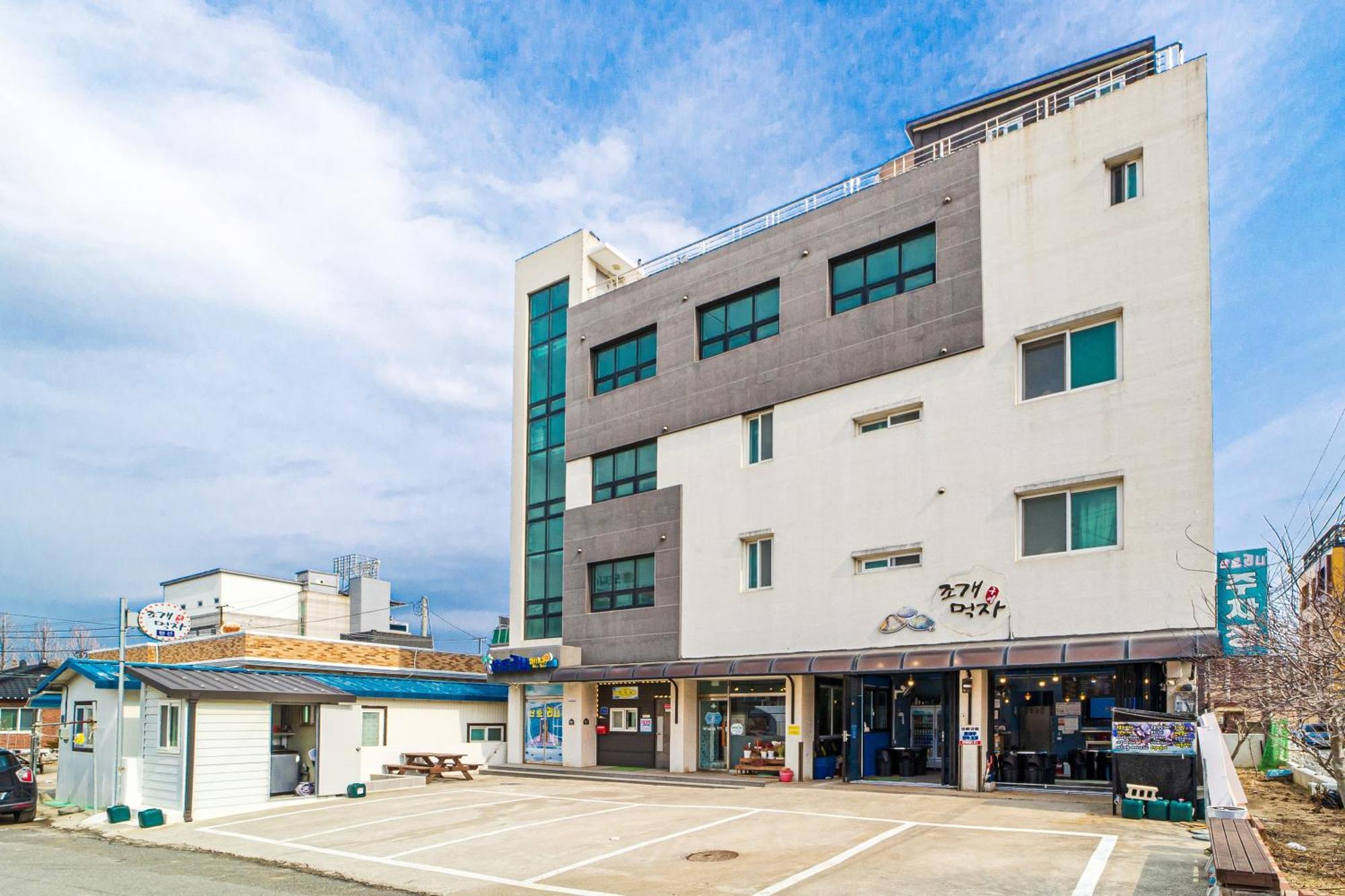 Sokcho Santolini Pension Экстерьер фото