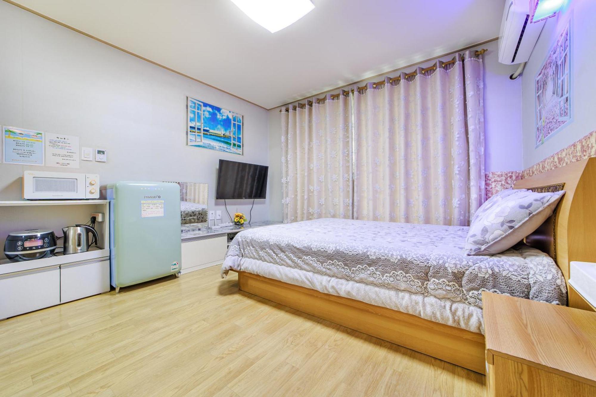 Sokcho Santolini Pension Экстерьер фото